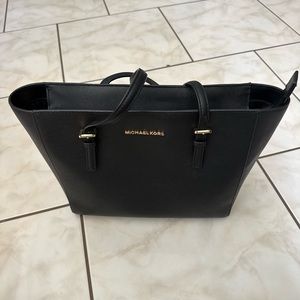 NEW Michael Kors Jet Set Black Tote Bag